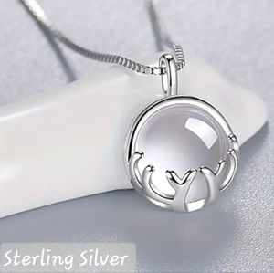 925 Silver Moonstone pendant necklace.NWT  Fast Ship.